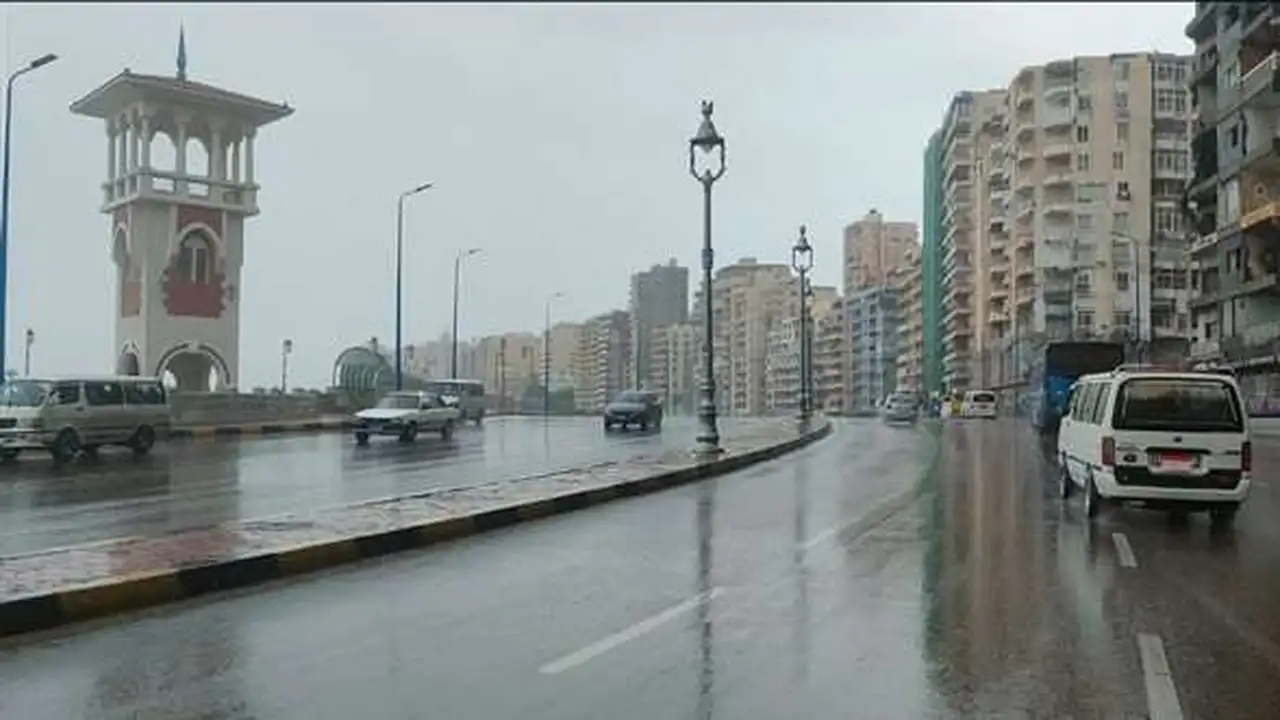 تحذير رسمي.. منخفض جوي يسبب موجة أمطار رعدية في 7 محافظات غدًا